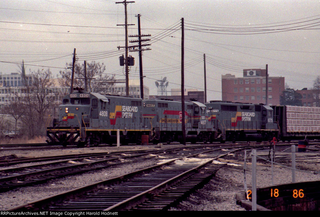 SBD 4808, 4617, & 6775 lead a northbound train